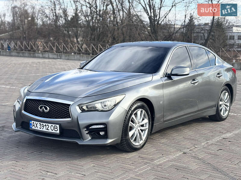Infiniti Q50 (2013)
