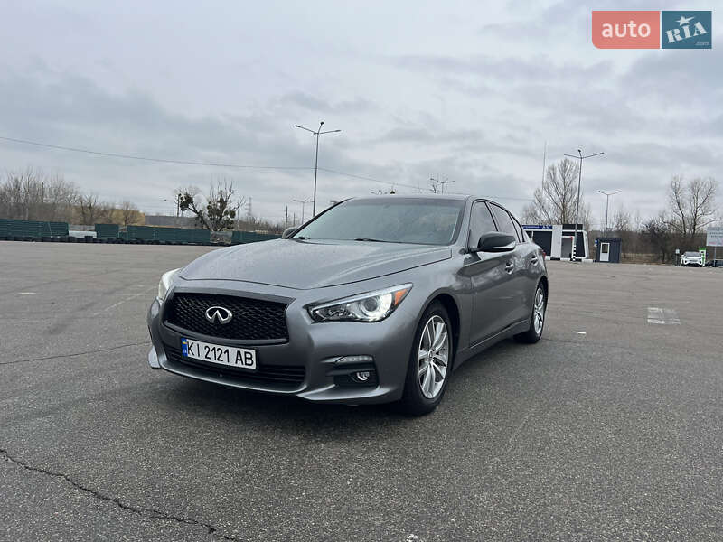 Infiniti Q50 (2015)