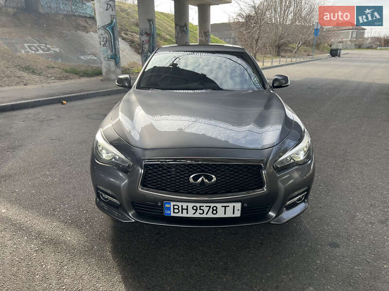 Infiniti Q50 (2015)