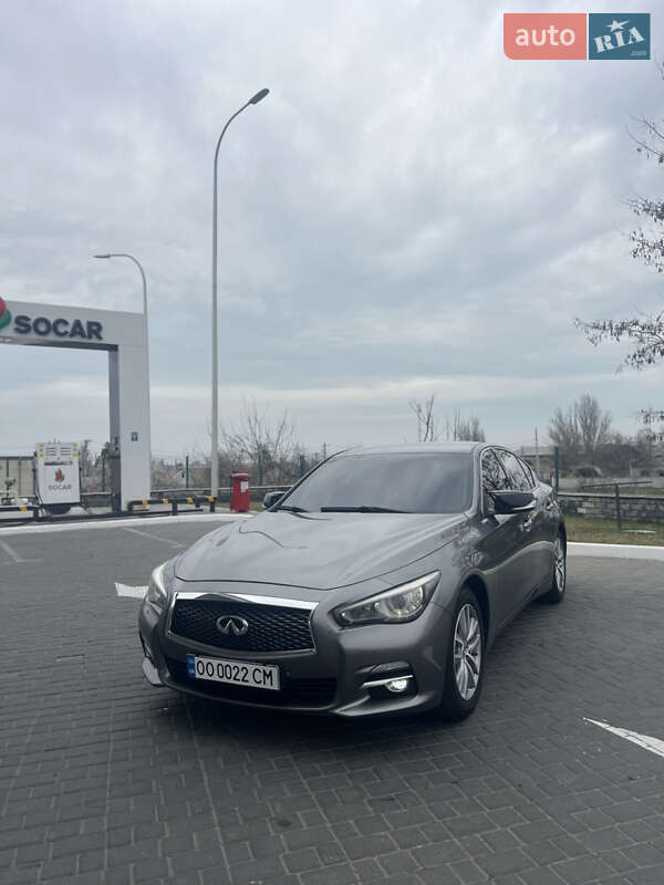 Infiniti Q50 (2015)