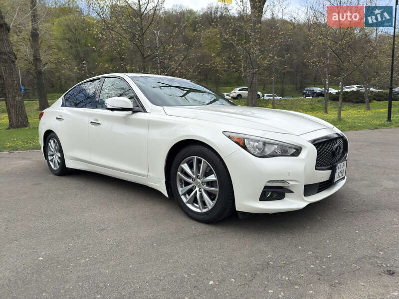 Infiniti Q50 (2016)