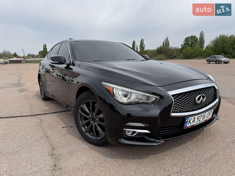 Infiniti Q50 (2015)