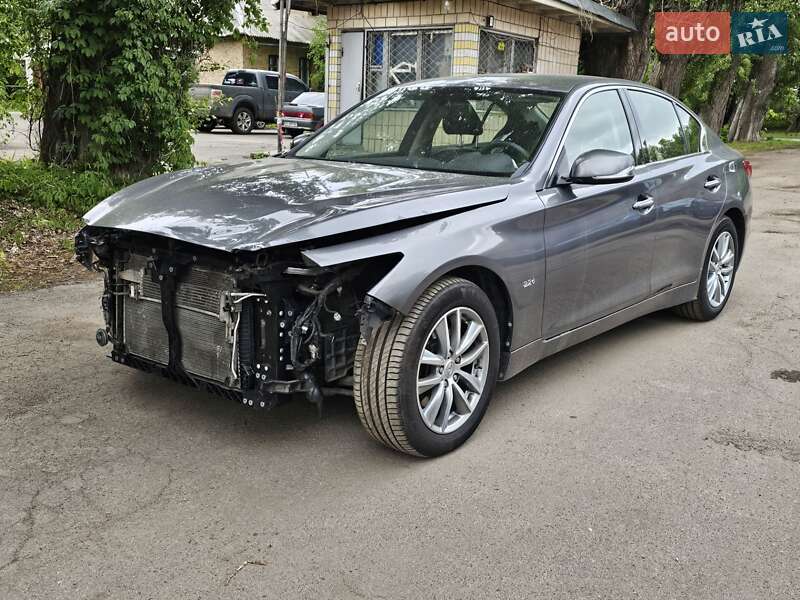 Infiniti Q50 (2015)