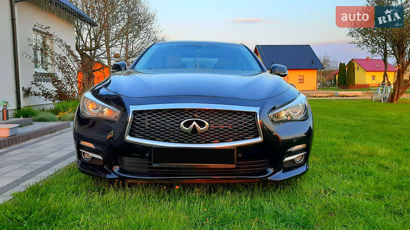Infiniti Q50 (2014)