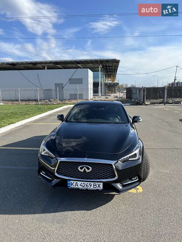 Infiniti Q60 (2021)