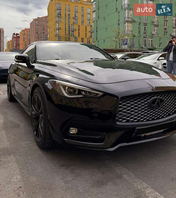 Infiniti Q60 (2016)