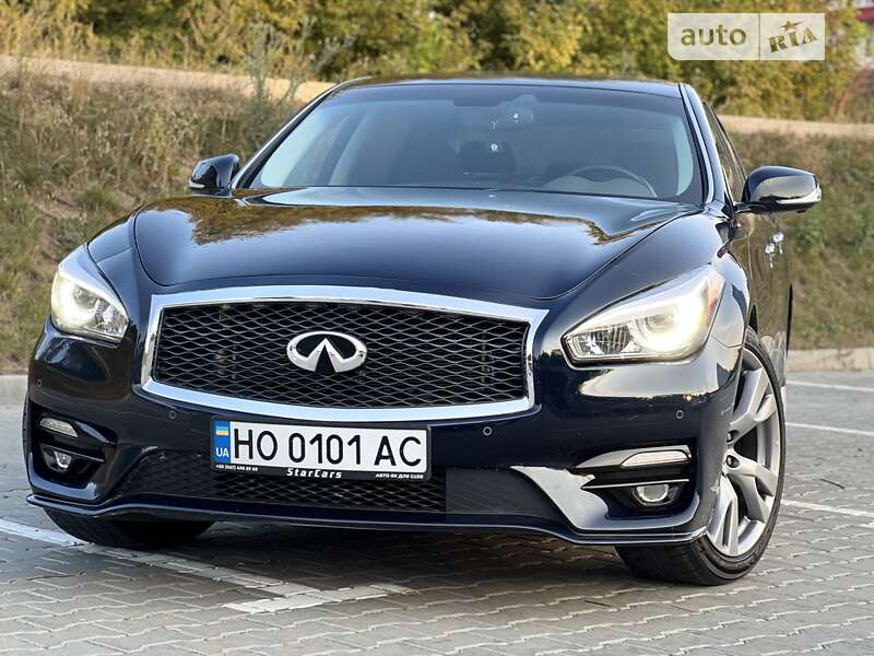 Infiniti Q70 (2017)