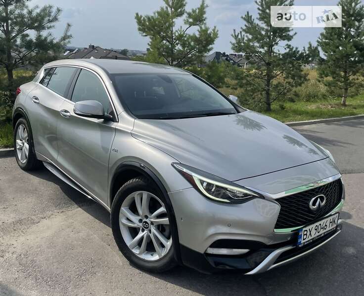 Infiniti Qx30 (2017)