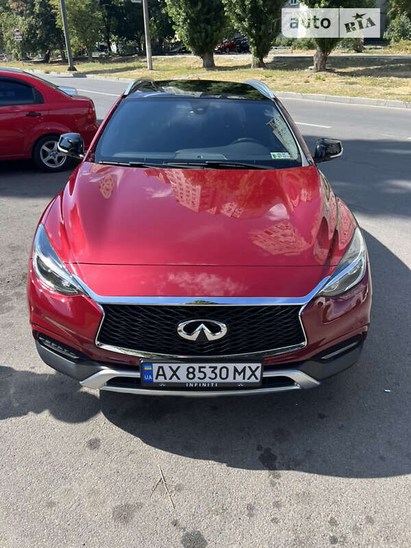 Infiniti Qx30 (2017)