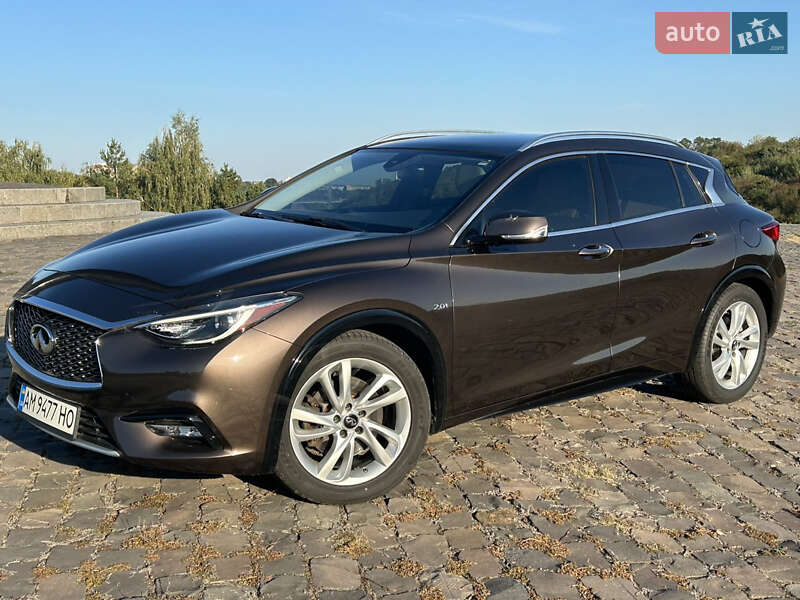 Infiniti Qx30 (2016)