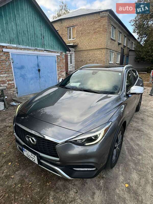 Infiniti Qx30 (2017)