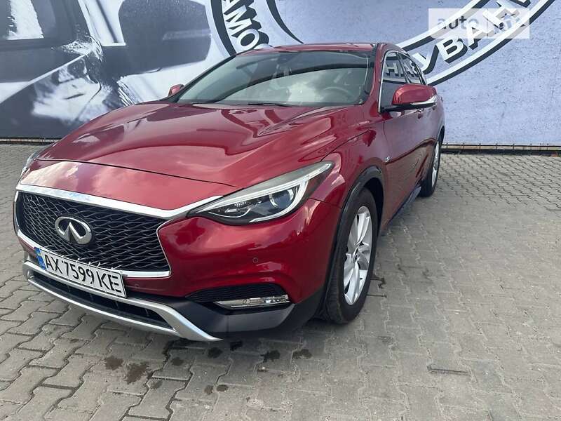 Infiniti Qx30 (2017)