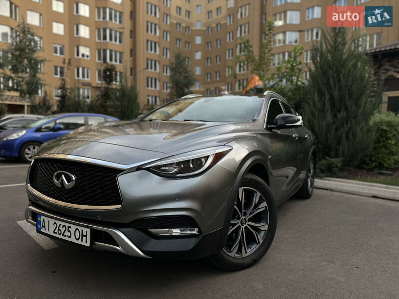 Infiniti Qx30 (2016)