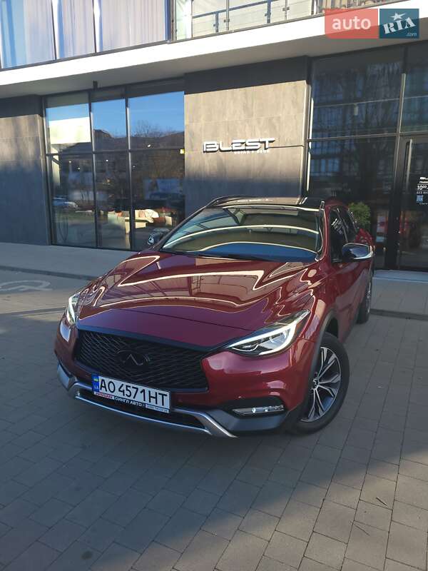 Infiniti Qx30 (2017)
