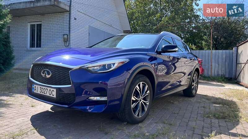 Infiniti Qx30 (2016)