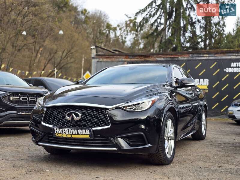 Infiniti Qx30 (2017)
