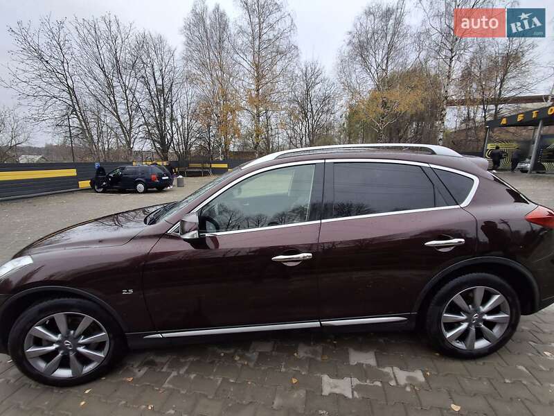 Infiniti Qx50 (2016)