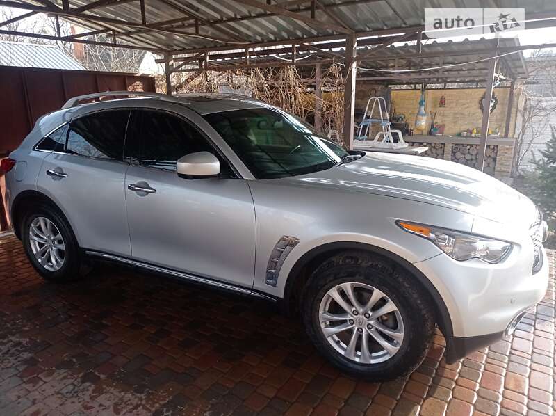 Infiniti Qx70 (2017)