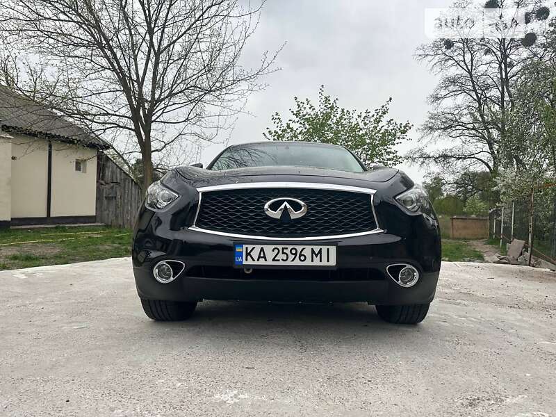 Infiniti Qx70 (2016)