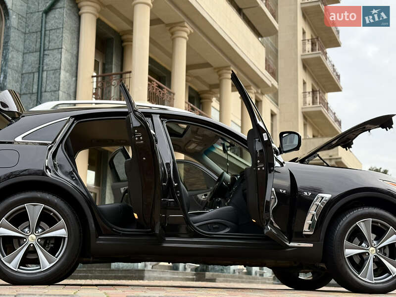 Infiniti Qx70 (2015)