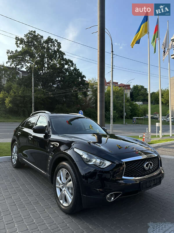 Infiniti Qx70 (2017)