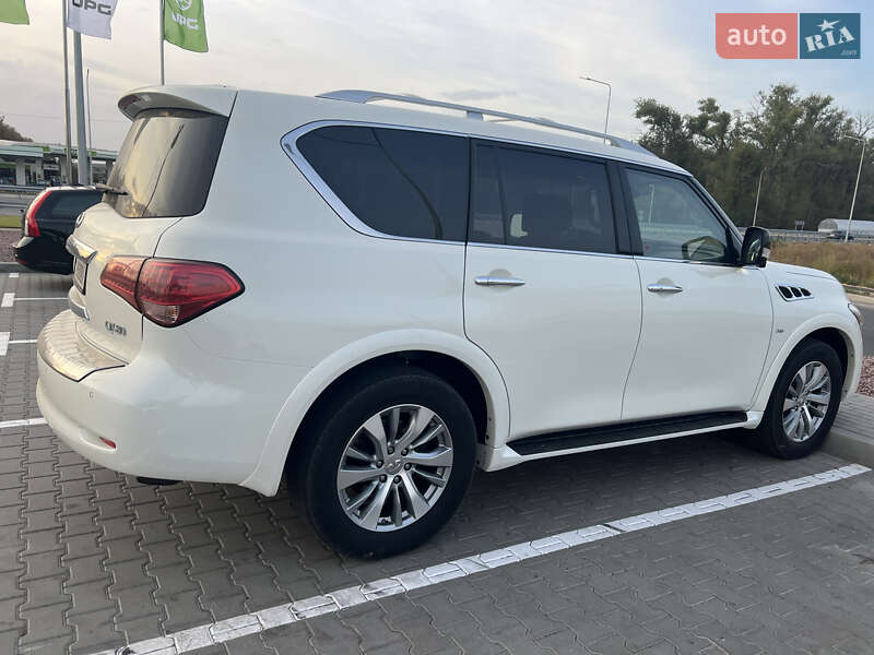 Infiniti Qx80 (2015)
