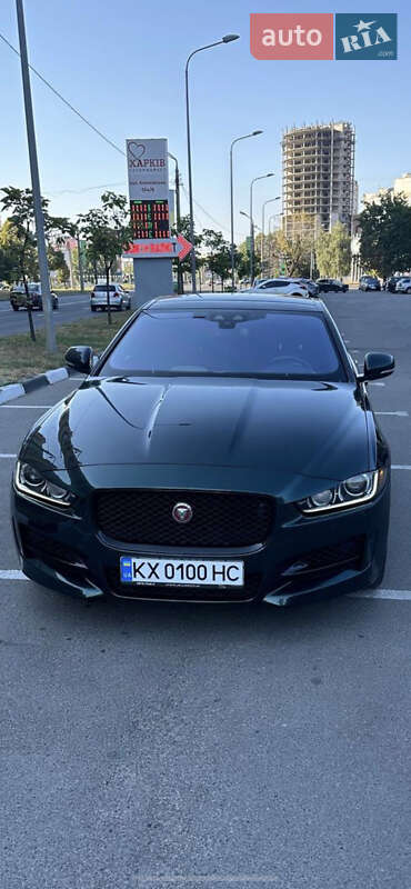 Jaguar Xe (2016)