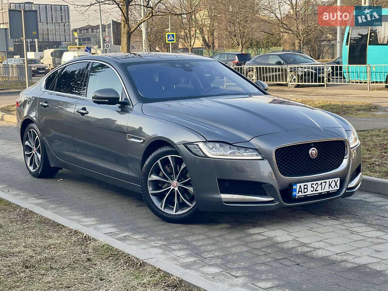 Jaguar Xf (2016)