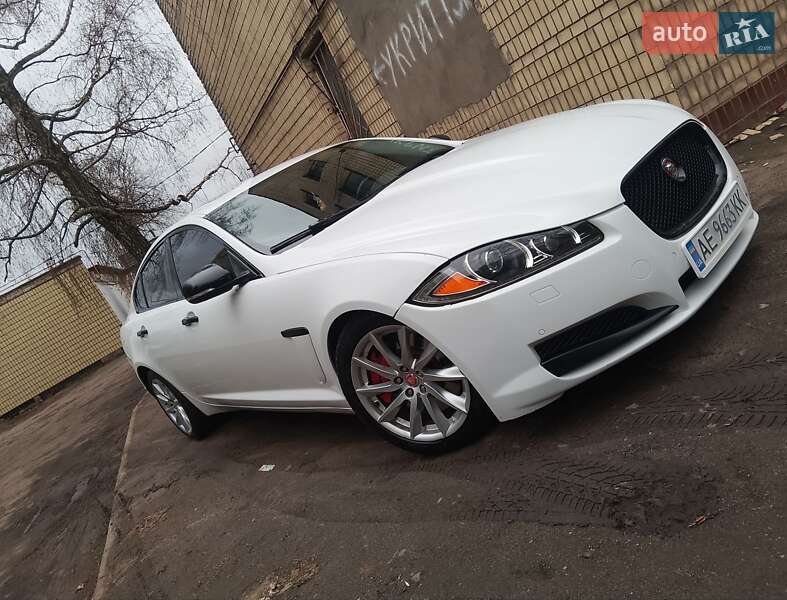 Jaguar Xf (2014)