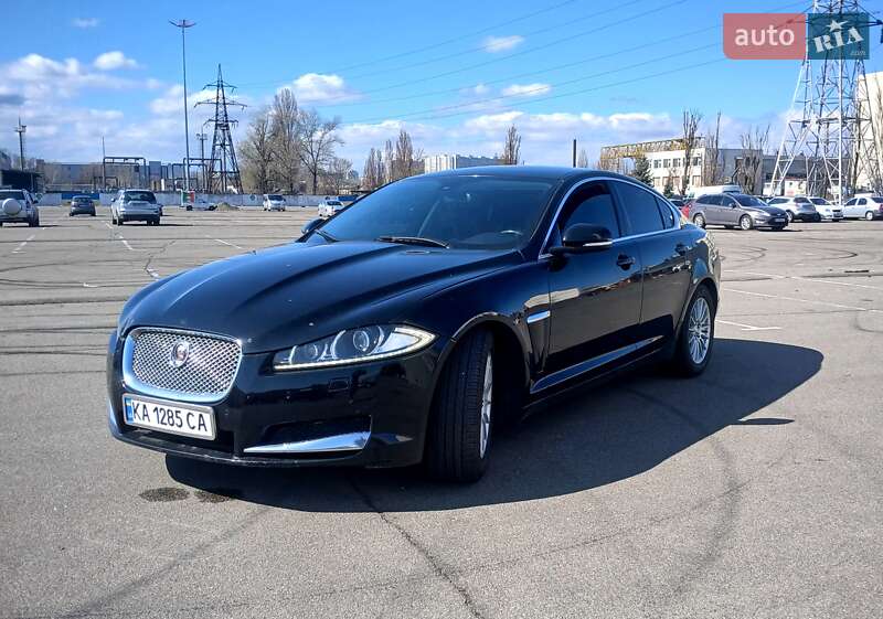 Jaguar Xf (2012)