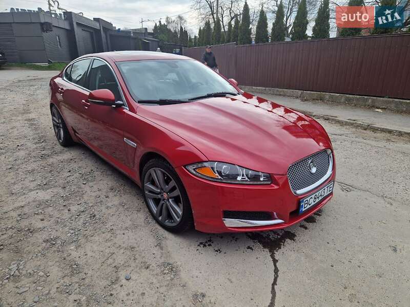 Jaguar Xf (2013)