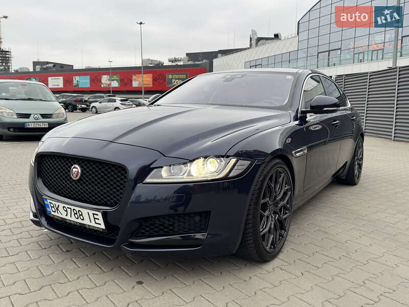 Jaguar Xf (2016)
