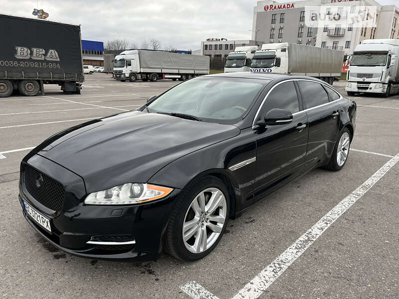 Jaguar Xj (2015)