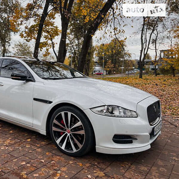 Jaguar Xj (2013)