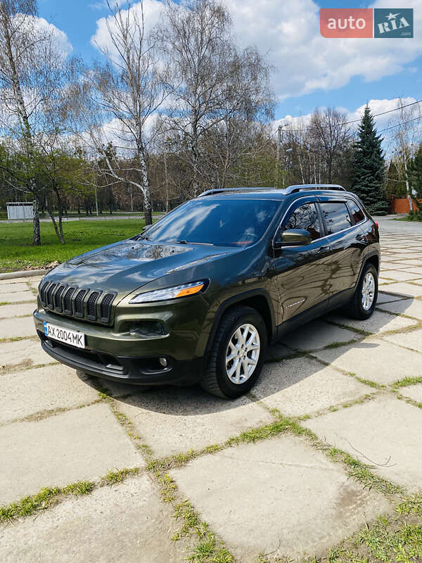 Jeep Cherokee (2015)
