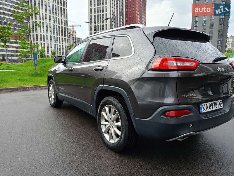 Jeep Cherokee (2013)