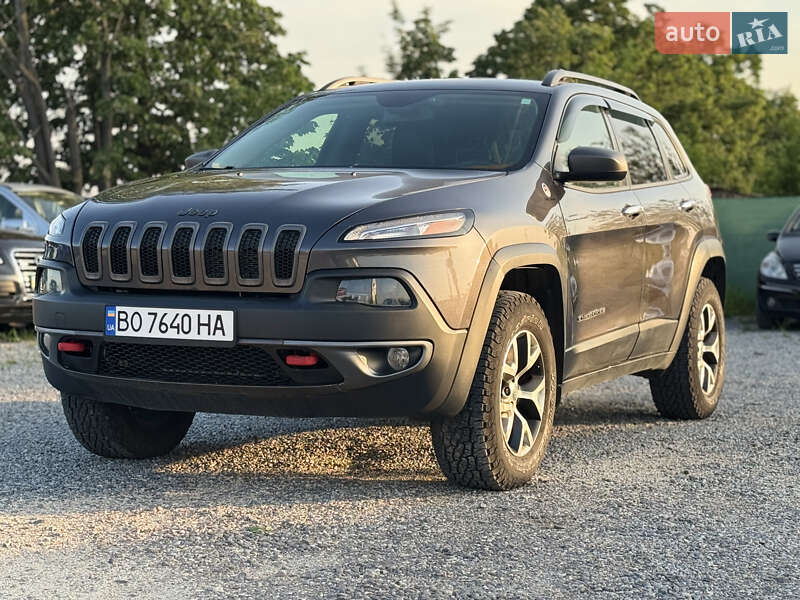 Jeep Cherokee (2015)