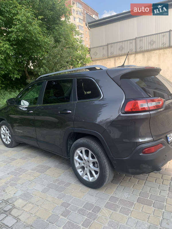 Jeep Cherokee (2013)