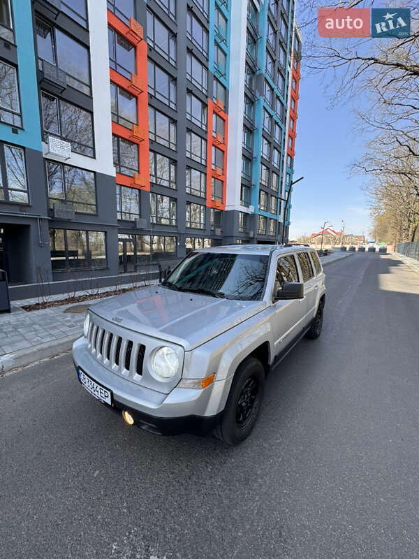 Jeep Patriot (2012)