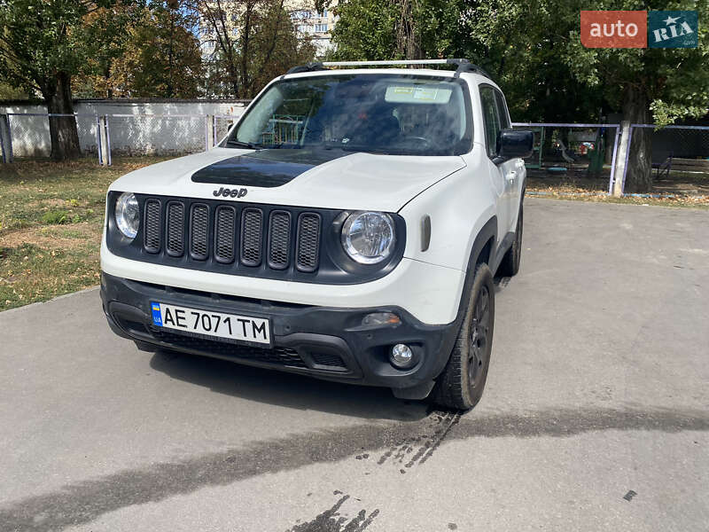 Jeep Renegade (2016)