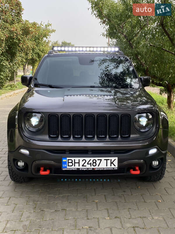 Jeep Renegade (2016)