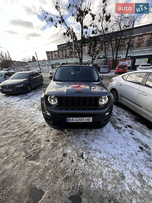 Jeep Renegade (2016)