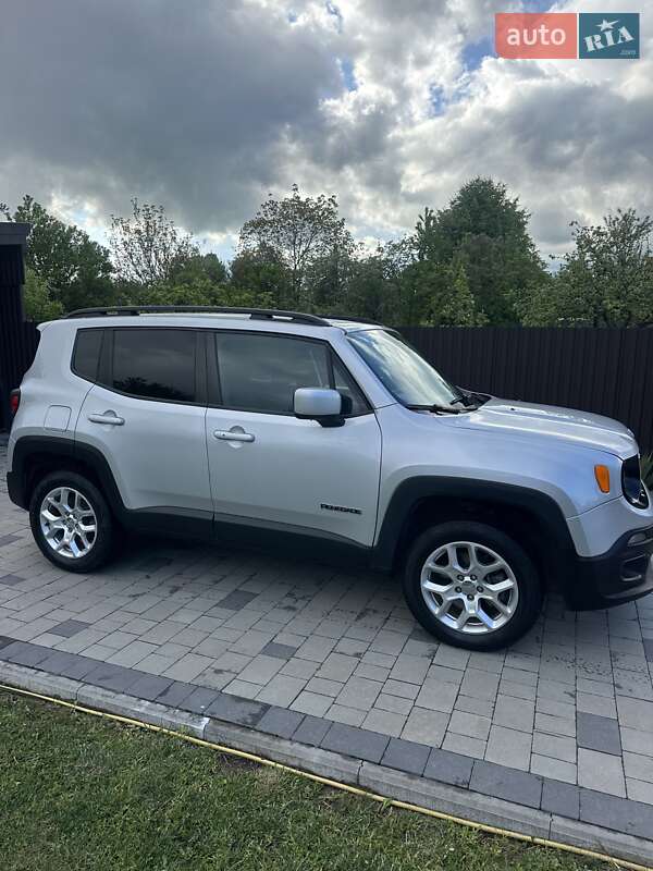 Jeep Renegade (2016)