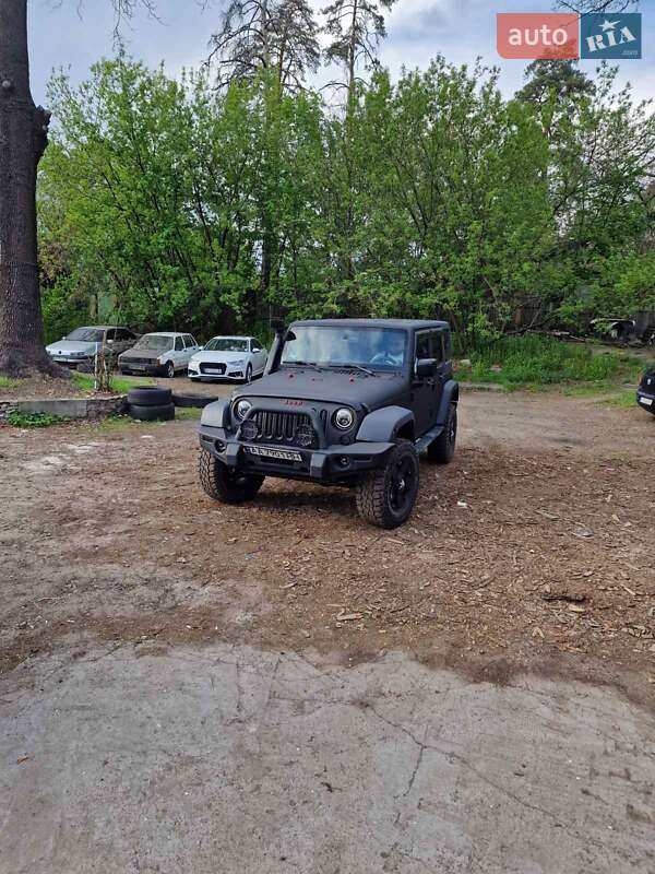 Jeep Wrangler (2011)