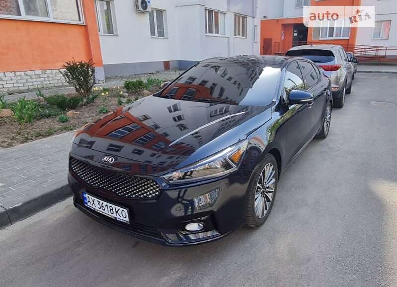 Kia Cadenza (2017)