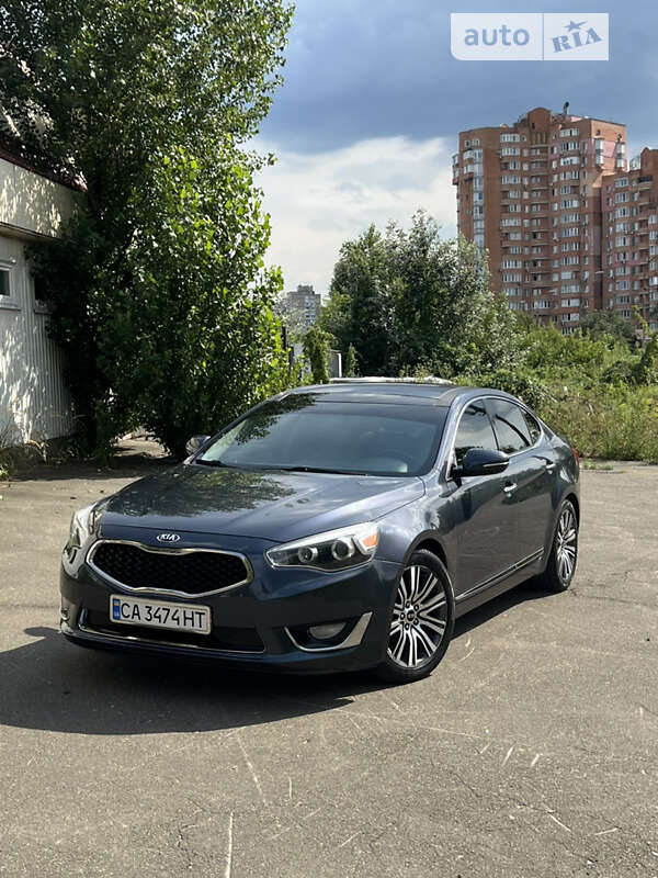 Kia Cadenza (2013)