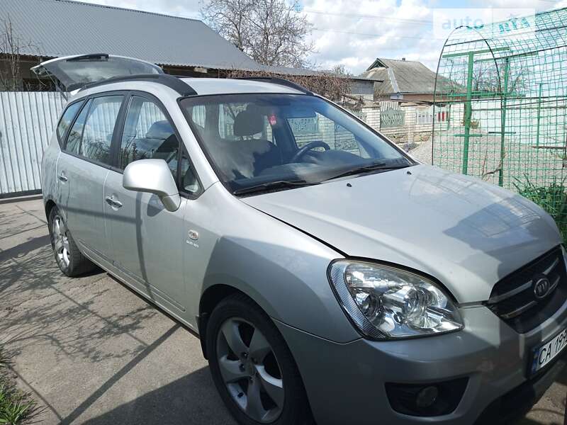 Kia Carens (2007)