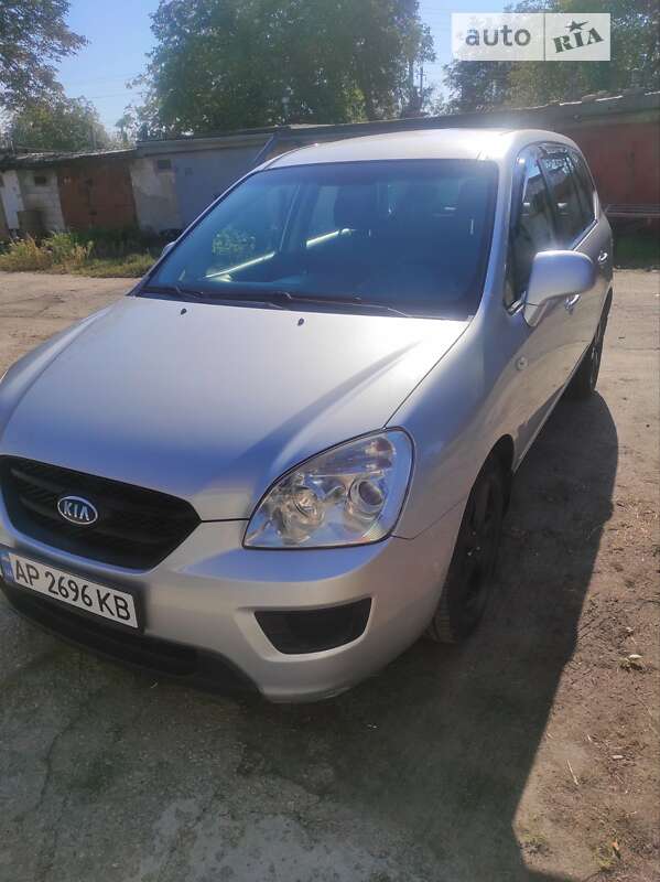 Kia Carens (2007)