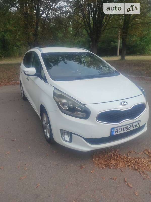 Kia Carens (2015)