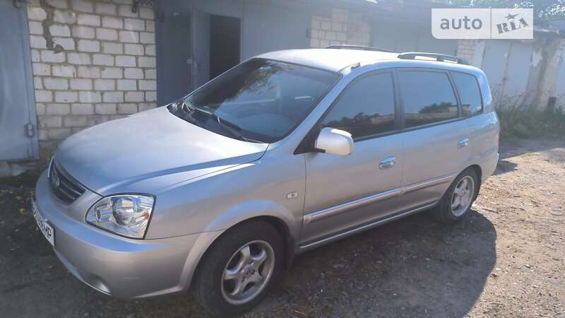 Kia Carens (2003)